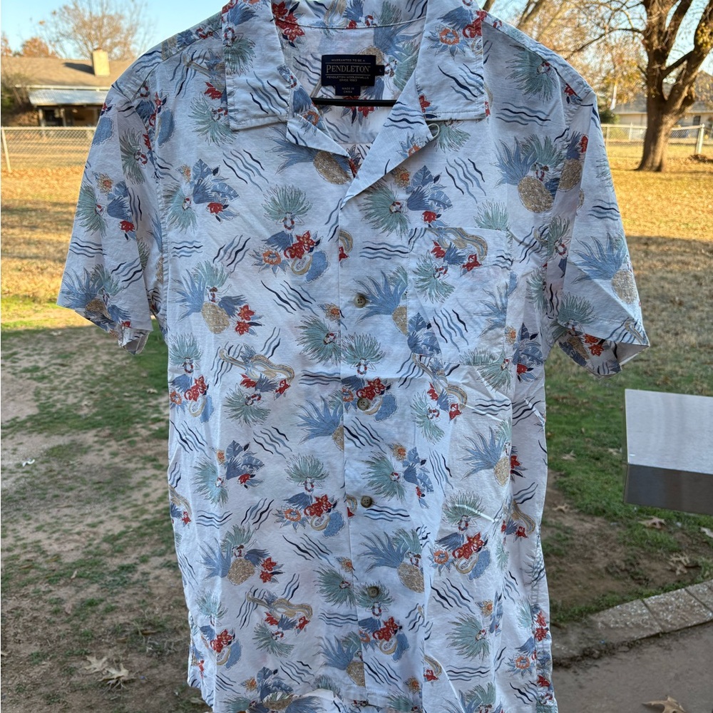 Men’s Pendleton aloha shirt